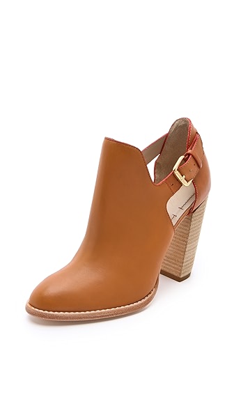 suri clog bootie