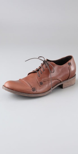 how to wear flat oxfords. Charles David Randy Flat