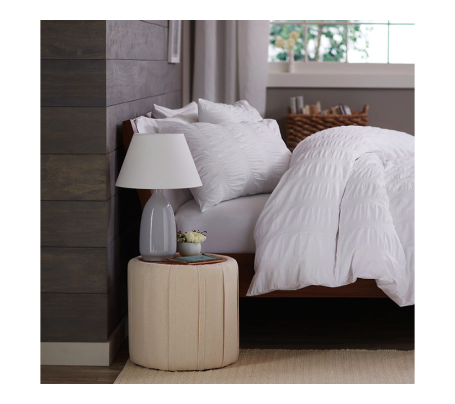 Pinzon Seersucker Duvet Cover Set, King, White Bedding