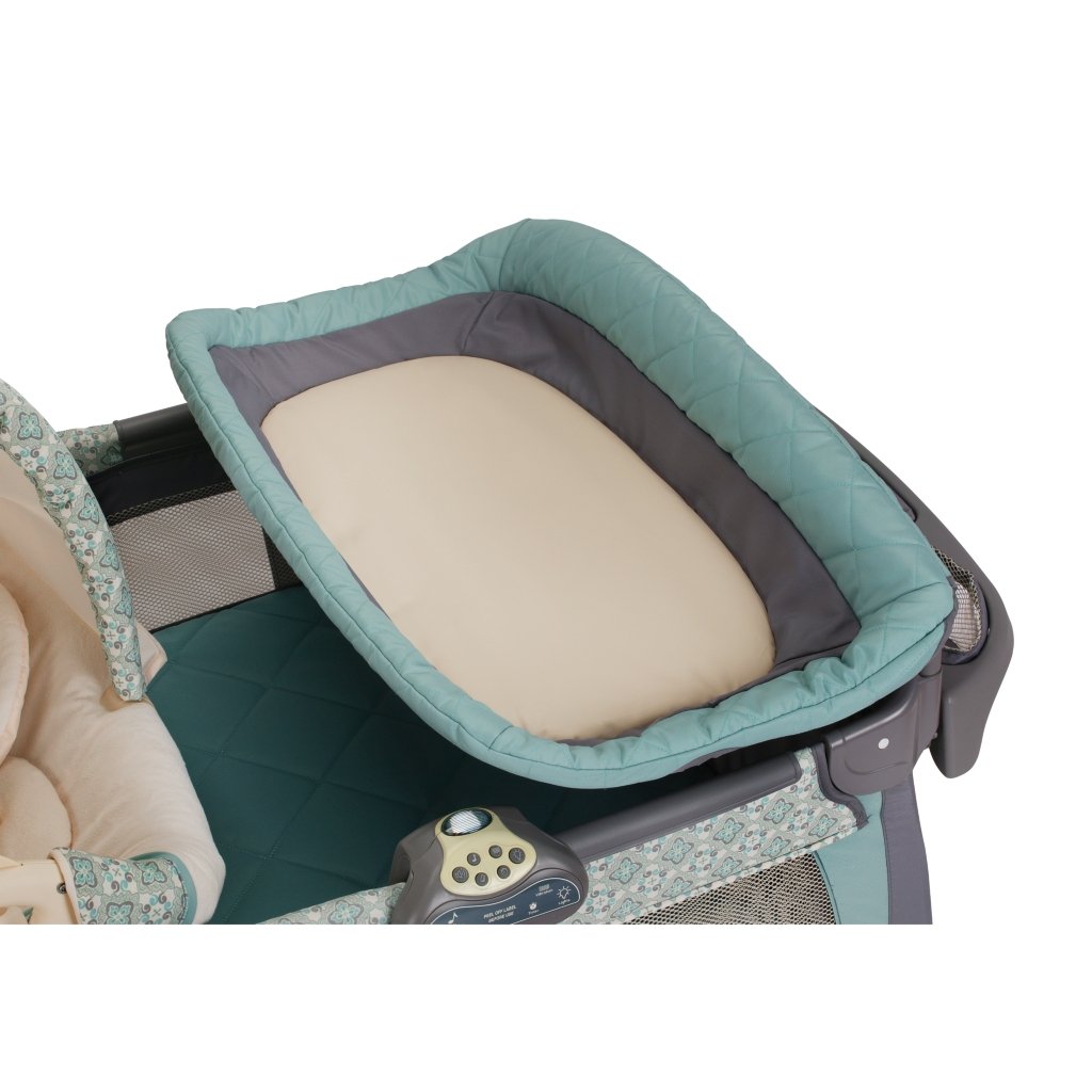 Graco Pack 'n Play Playard with Cuddle Cove Rocking Seat