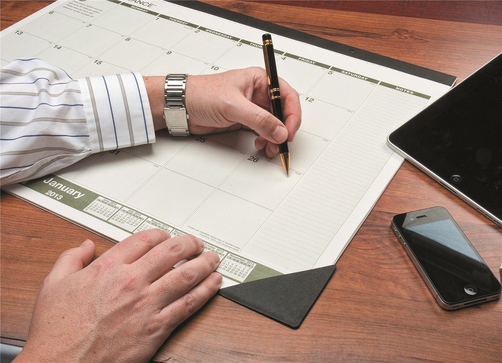 Amazon AT A GLANCE QuickNotes Undated Monthly Desk Pad Calendar 