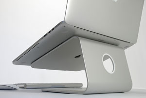 mStand with keyboard and mouse