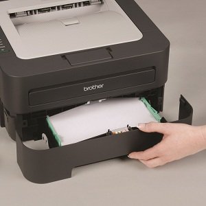 Adjustable, 250-sheet capacity paper tray