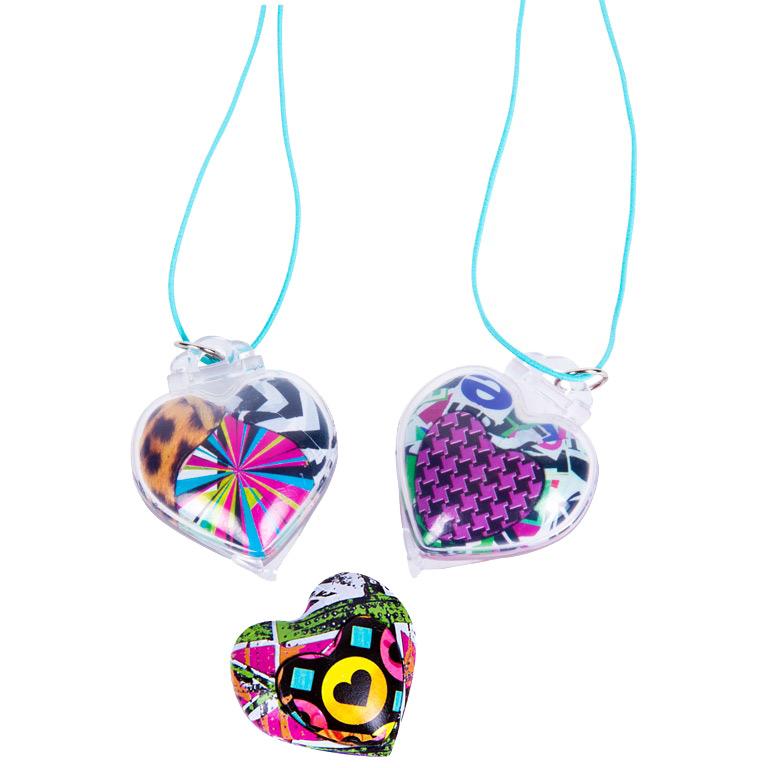 Amazon.com: Graphic Skinz Design Studio Girl: Toys & Games