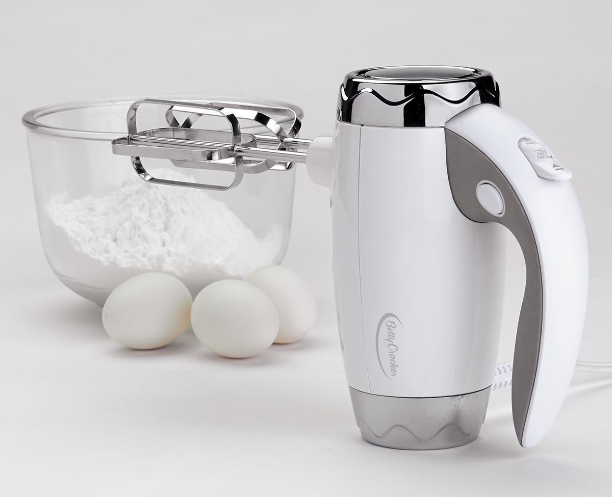 Betty Crocker BC2205C Hand Mixer Kitchen & Dining
