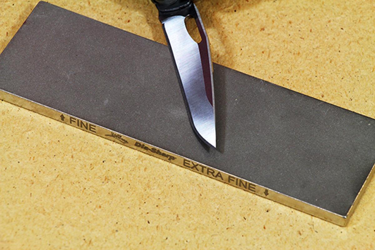 DMT D6EF 6Inch DiaSharp DoubleSided ExtraFine/Fine Bench Stone