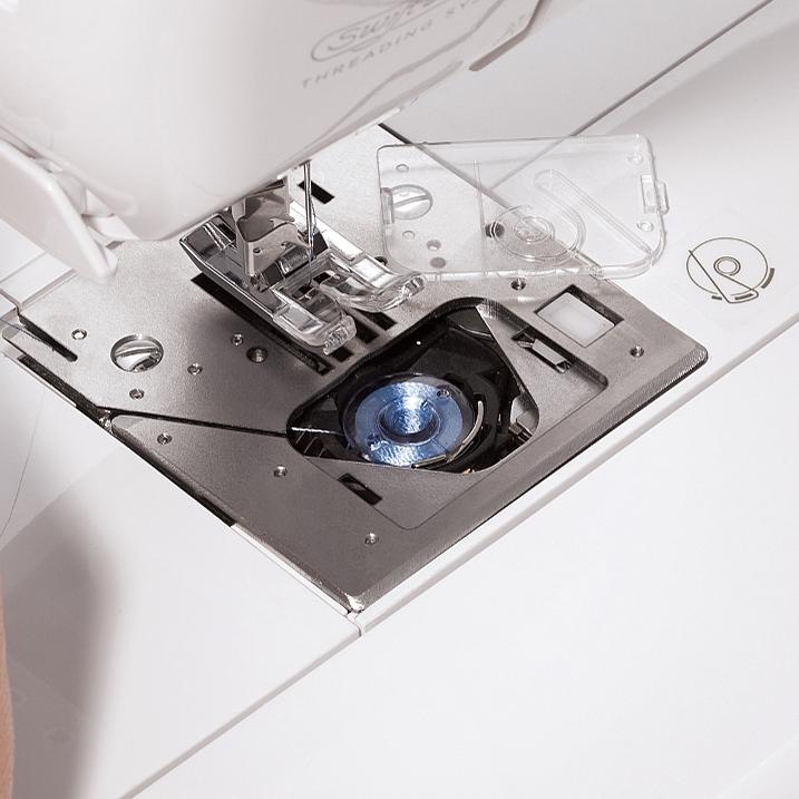 SINGER Futura XL400 Computerized Sewing and Embroidery