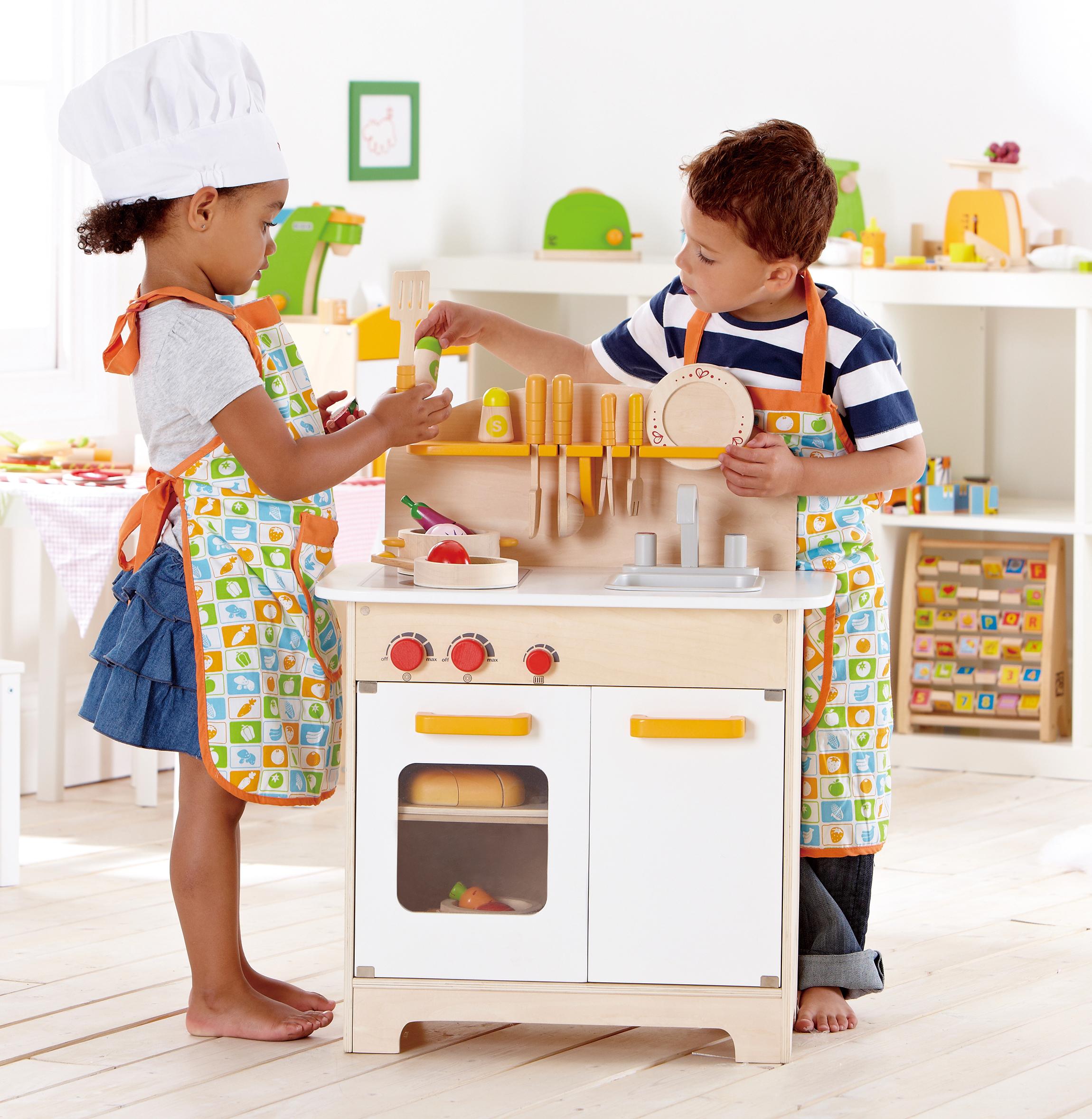 Hape Playfully Delicious Gourmet Kitchen Starter Wooden