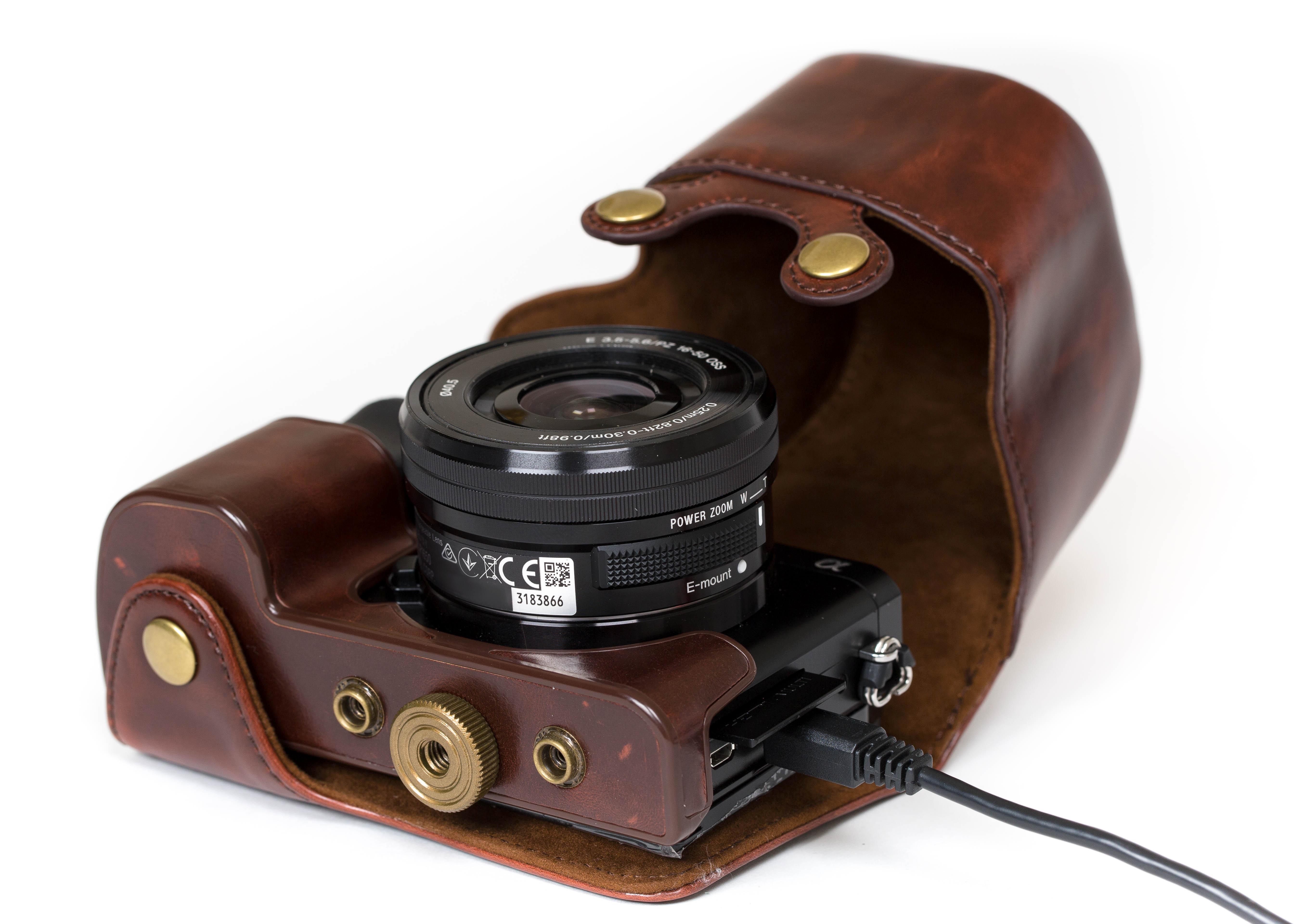 MegaGear "Ever Ready" Protective Leather Camera Case, Bag