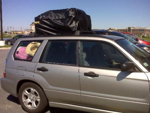 Highland 10391 Kar Pak Rainproof Soft-Sided Car Top Carrier - 15 Cubic Feet