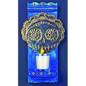 Click to buy El Dia de los Muertos: Day of the Dead Crafts: More than 24 Projects that Celebrate Dia de los Muertos <b>Paperback</b> from Amazon!