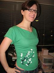 99 Ways to Cut, Sew, Trim, and Tie Your T-Shirt into Something Special [Spiral-bound]