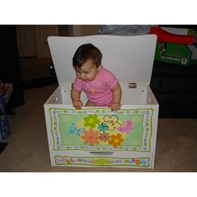 Click here to buy Cabbage Patch Kids Wooden Toy Chest by Toy Vault.