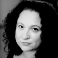 Image of Elizabeth Hunter