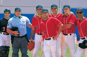 http://g-ecx.images-amazon.com/images/G/01/electronics/camcorders/sanyo/2010/Web-FaceChase_Baseball._V203141392_.jpg