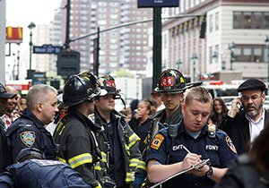 http://g-ecx.images-amazon.com/images/G/01/electronics/lenses/rokinon/85M/85mm_FireFighter_2._.jpg