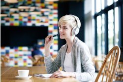 Plays well with Apple<sup></sup> and Android<sup></sup><sup>1</sup>