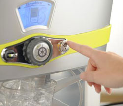 Mixed-drink maker