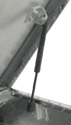 Self-closing strut of the UWS TB-69-T100 69-inch Gull Wing Crossover with 5.5-inch Insert and Beveled Insulated Lid