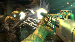 Battling a Big Daddy in 'BioShock'
