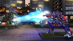Optimus using a weapon in 'Transformers: Revenge of the Fallen'