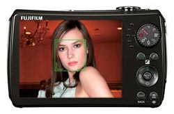 The FinePix F200EXR features Face Detection