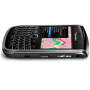 Quickly pinpoint your location with built-in GPS