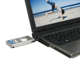 The Creative Vado comes with a built-in flexible USB connector