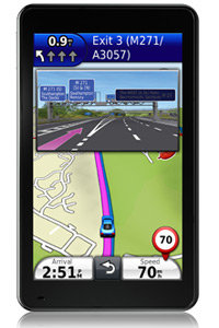 Lane Assist and PhotoReal Junction View shows you which lane to take at upcoming junctions and motorway exits.