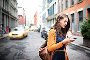 Smart Sensor technology knows whether to send calls to your mobile phone or your headset 