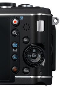 Addition of manual controls appeal to photo enthusiasts