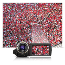 Upload to the internet in seconds with the built-in USB arm. 