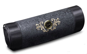 The accompanying styler pouch with heat-resistant mat