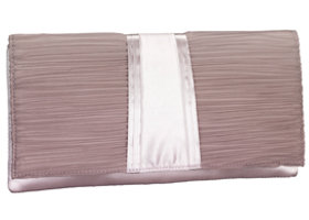 Comes with a luxurious matching carrying pouch and a heat mat for travel