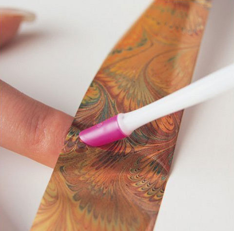 Applying Rio nail foils