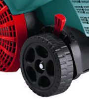 The ALR 900 features height of cut adjustment to help scrape your lawn of moss and thatch or rake leaves
