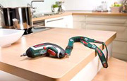 Bosch IXO 4 screwdriver with suspension hook integrated in the ergonomic handle