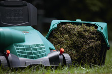 The Rotak 320 comes with a 28 litre grassbox