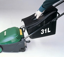 The Qualcast Elan 32’s large attached grass box makes clipping collection easy