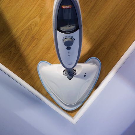 Its contoured design cleans right into corners