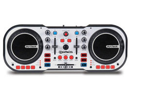 Aus technischer Sicht ist die DJ-Konsole fest mit der mitgelieferten DJ-Software Deckadence verwachsen, auf deren m&auml;chtige Funktionen das Ger&auml;t mit seinen komfortablen, &uuml;bersichtlichen Deckkontrollen pr&auml;zisen Zugriff gibt.