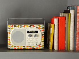 Evoke Mio by Orla Kiely im B&uuml;cherregal