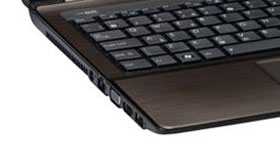 Asus Anschl&uuml;sse seitlich