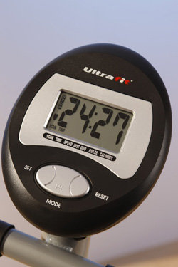 Ultrasport Racer 100 Heimtrainer mit Handpulssensoren - Modell 2012 - Weitere Features