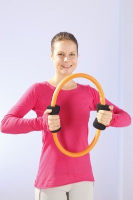 Ultrasport Pilates Kombi-Set 5-teilig - 65 cm Ball, Pumpe, Gel Expander, Pilates Ring, Springseil inkl. Trainingsanleitung