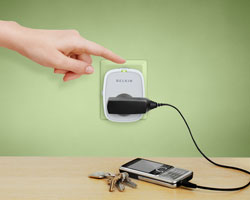 F7C009 Conserve Prise avec minuterie Socket Power Timer with a cellphone