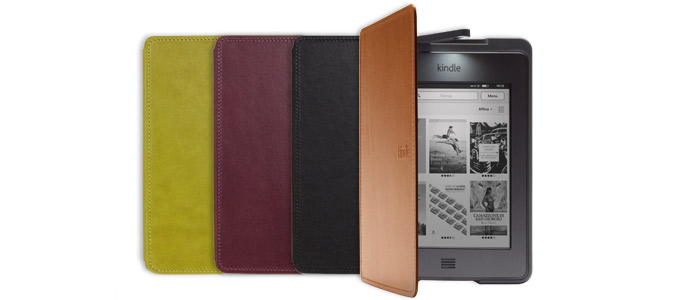 La custodia ufficiale Amazon in pelle per Kindle Touch con luce