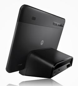 Base multimedia con altavoces opcional 