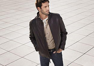 Dynamisches Duo: Lederjacken und Jeans!